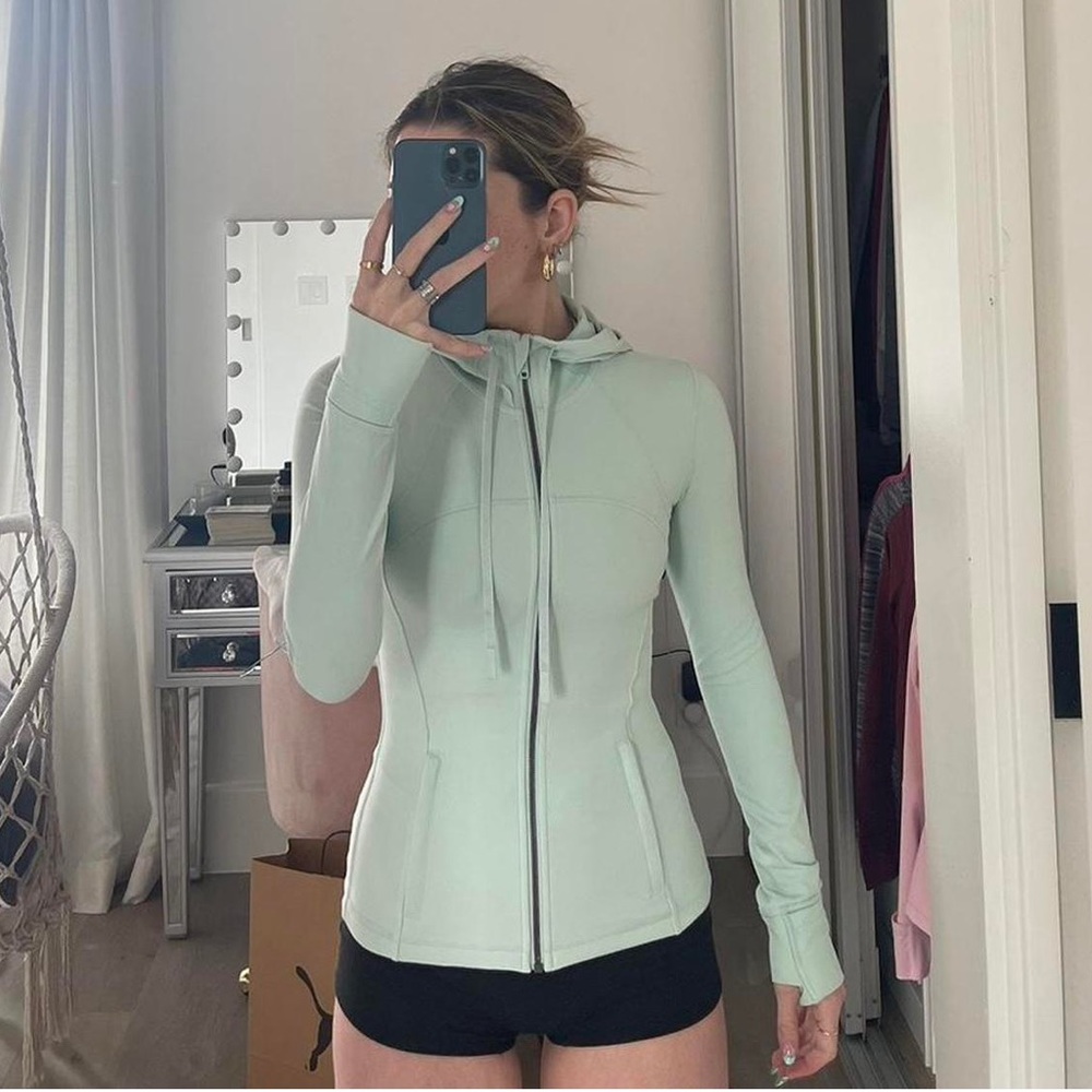 Lululemon Hooded Define Jacket *Nulu
color: Delicate Mint